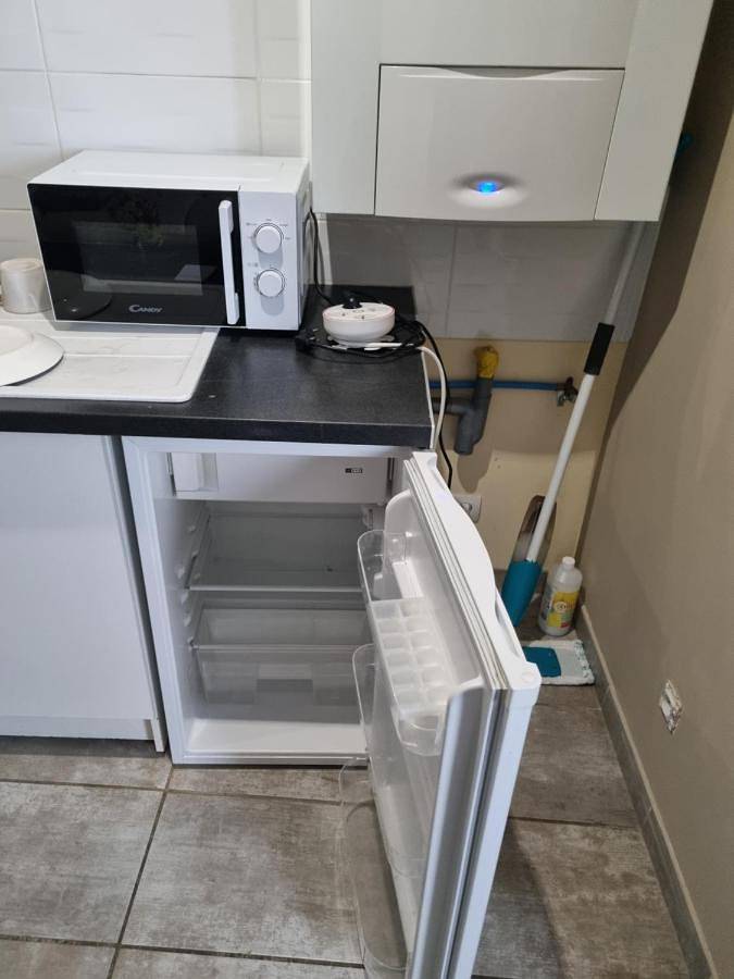 Appartement entier, T1 meublé in Saint-Chamond, Parc Naturel Régional du Pilat