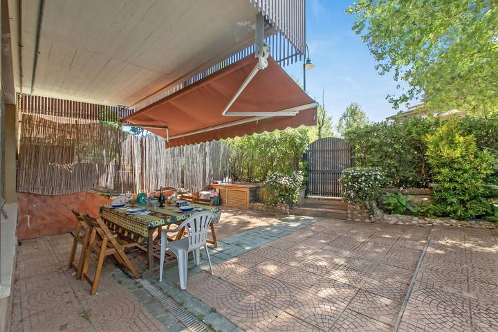 Ferienwohnung für 6 Personen, mit Kinderpool in Viareggio