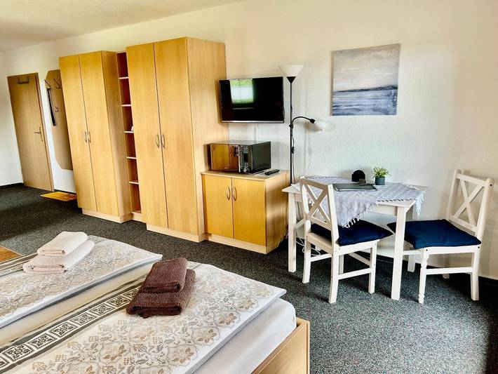 Ferienwohnung für 2 Personen, mit Sauna und Garten sowie Ausblick und Terrasse in Lengenfeld - 3