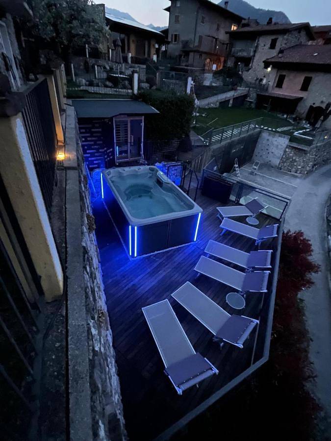 Fenil Del Santo in Tremosine, Prealpi Gardesane