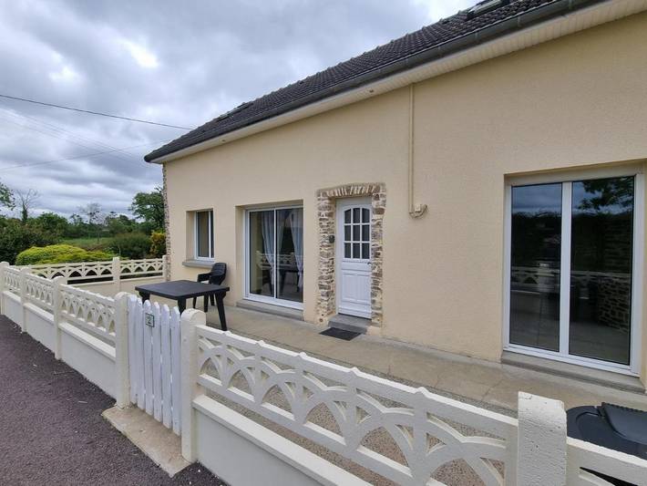Location de vacances pour 8 personnes, avec vue et jardin, animaux acceptés à Millières - 4