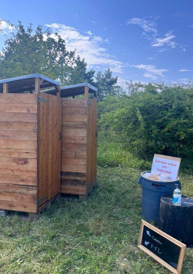 Tente pour 4 personnes, avec vue et jardin, adapté aux familles dans la Loire - 2