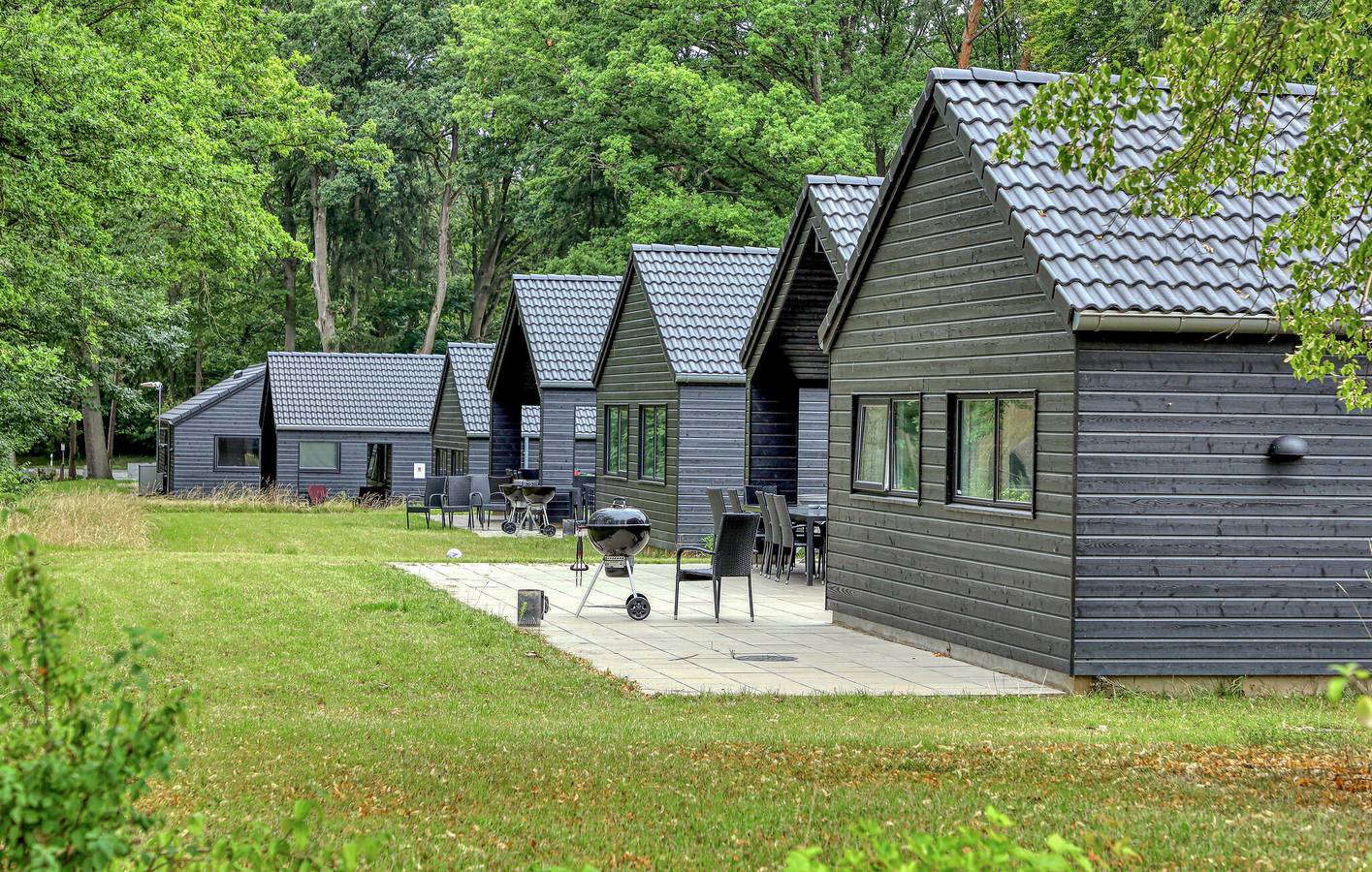 Beachside Apartment with Parking, TV & Internet - 400m from Beach in Krakow am See, Mecklenburg Lakes