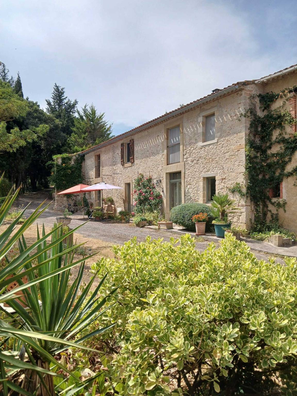 Entire apartment, Apartment 'Studio Dans Terrain De 30he' with Private Pool, Private Terrace and Wi-Fi in Hounoux, Limoux region
