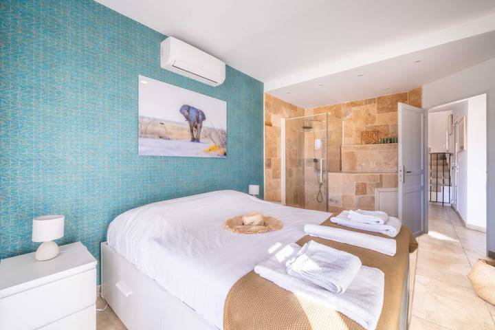 Villa pour 12 personnes, avec Balcon et Terrasse ainsi que Jardin et Piscine dans les Parc national des Cévennes - 4