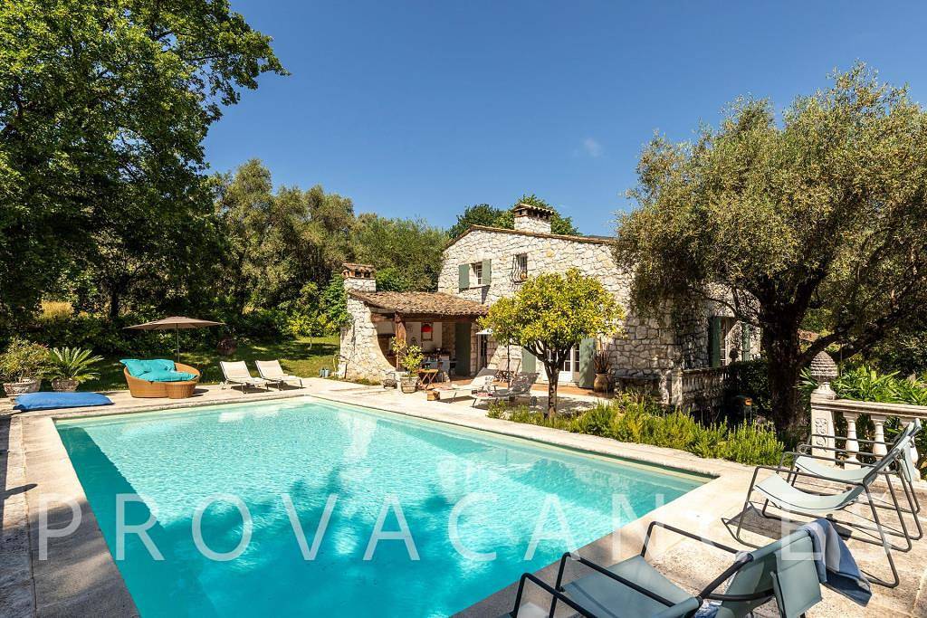 Villa pour 8 personnes avec balcon/terrasse in Tourrettes-sur-Loup, Côte méditerranéenne (France)