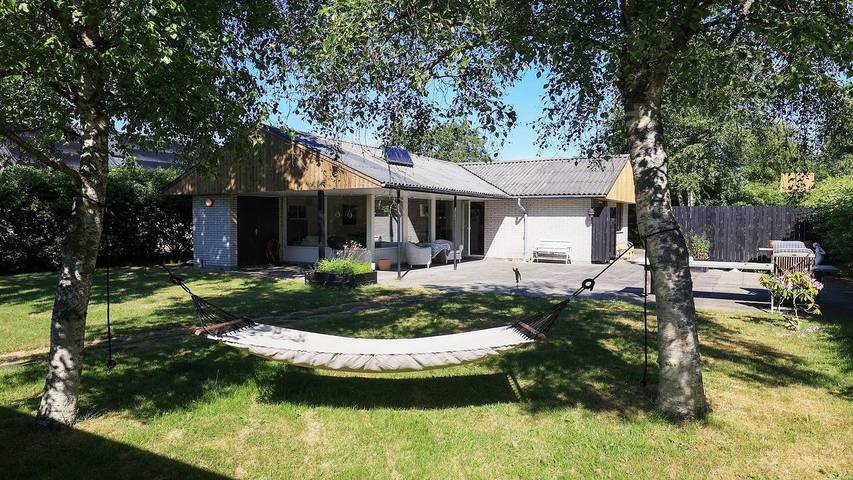 Ferienhaus für 7 Personen, mit Garten