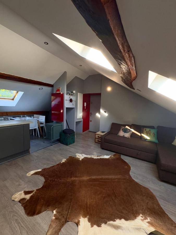 Appartement entier, Apartment in Coupy, Valserhône