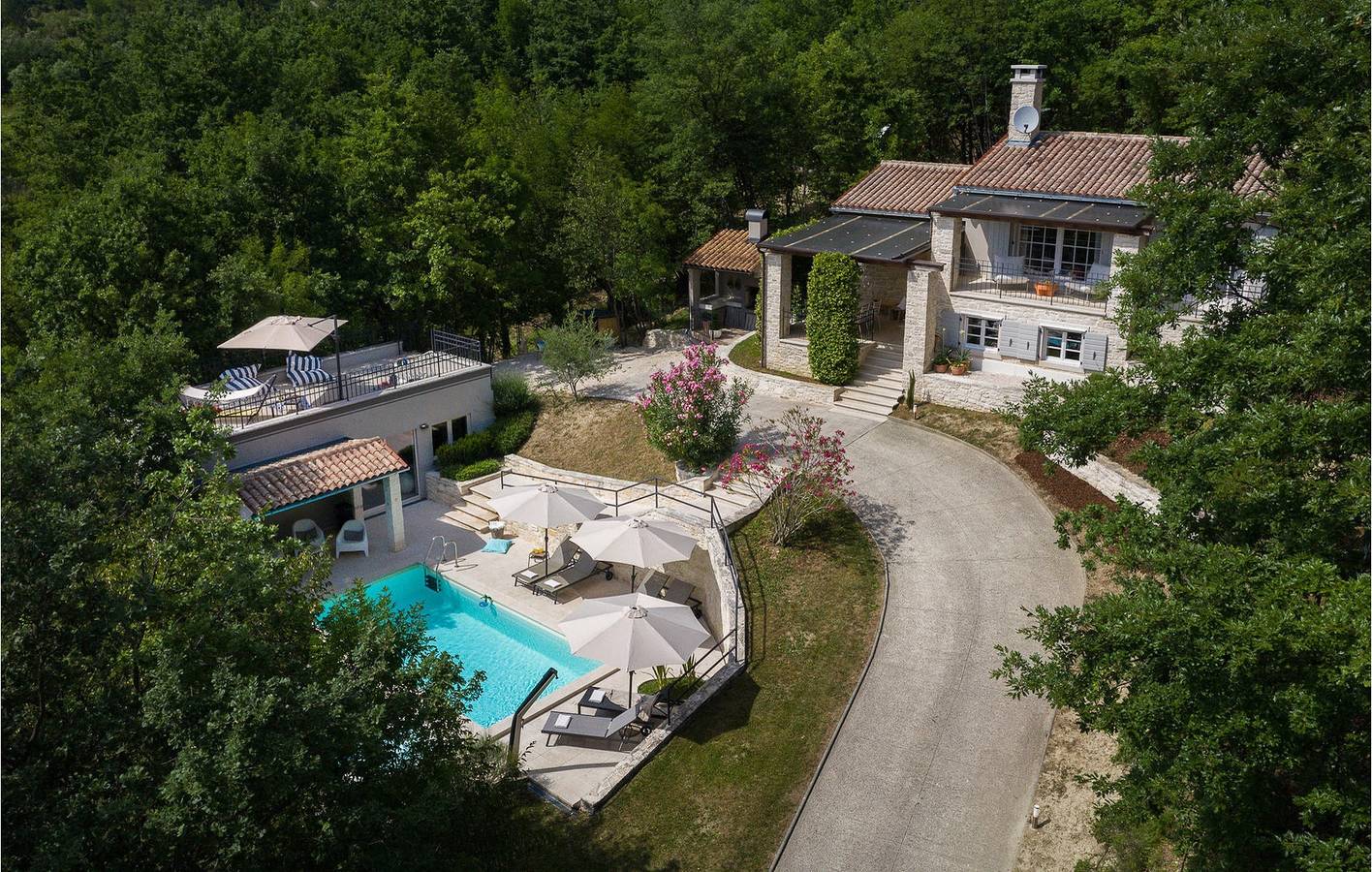 Charmante Unterkunft, 2 km von Pićan entfernt: 120 m² große Ferienwohnung mit Pool und WLAN in Pićan, Zentralistrien