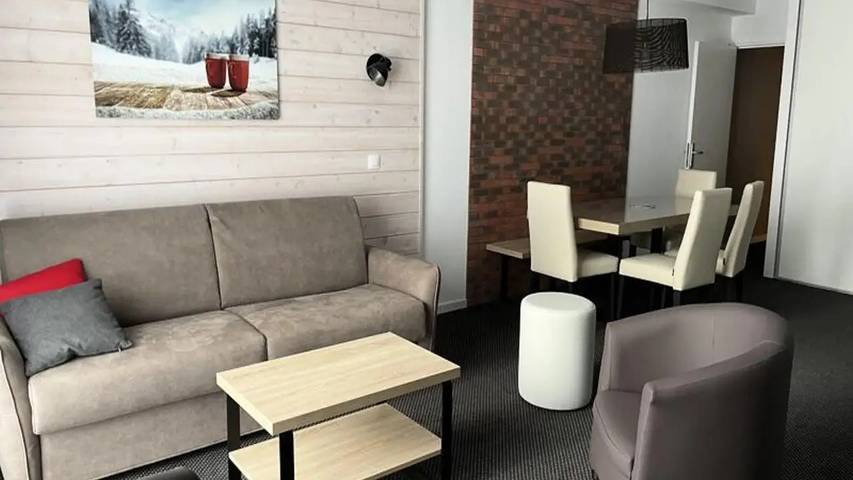 Appartement de vacances pour 7 personnes, avec piscine et balcon, animaux acceptés - 1