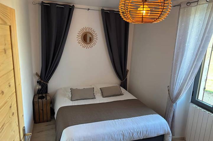 Location de vacances pour 6 personnes, avec jardin à Nojals-et-Clotte - 3