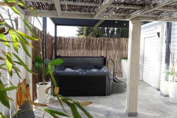 Agriturismo pour 4 personnes, avec jardin et jacuzzi à Bagard