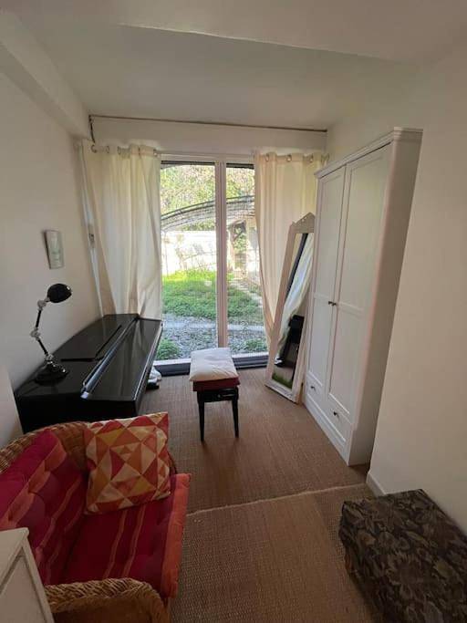 Location de vacances pour 7 personnes, avec jardin ainsi que piscine et terrasse à Vallabrix - 2