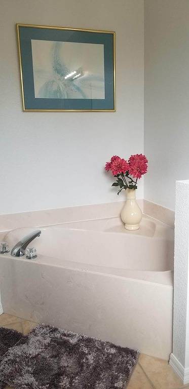 Resort Villa, Pools Fun and relaxation/w Kingbed. in Lake Marion (FL)