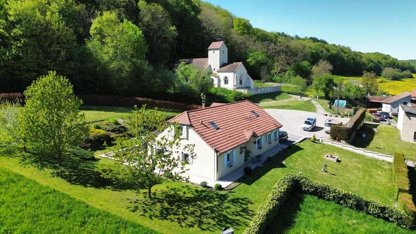 Chambre d’hôte pour 3 personnes, avec jardin et vue dans Neufchâteau - 3