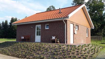 Ferienhaus für 6 Personen, mit Garten in Oberlangen