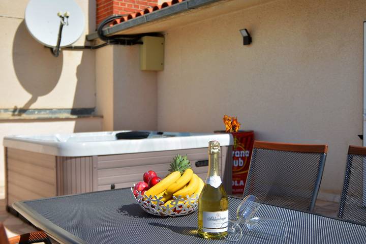 Ferienwohnung für 4 Personen, mit Balkon/Terrasse in Podstrana - 4