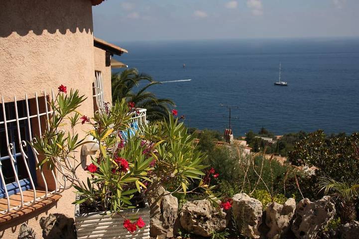 Villa pour 6 personnes, avec jacuzzi ainsi que terrasse et jardin à Saint-Raphaël