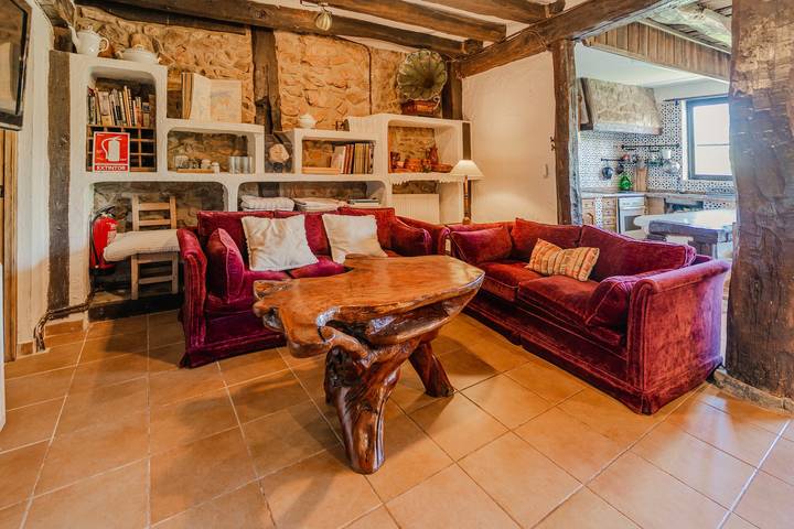 Casa Rural Villapajar: 12 Personen, Kamin, Fluss und Bergblick in Burgos in Villasur de Herreros, Burgos Provinz