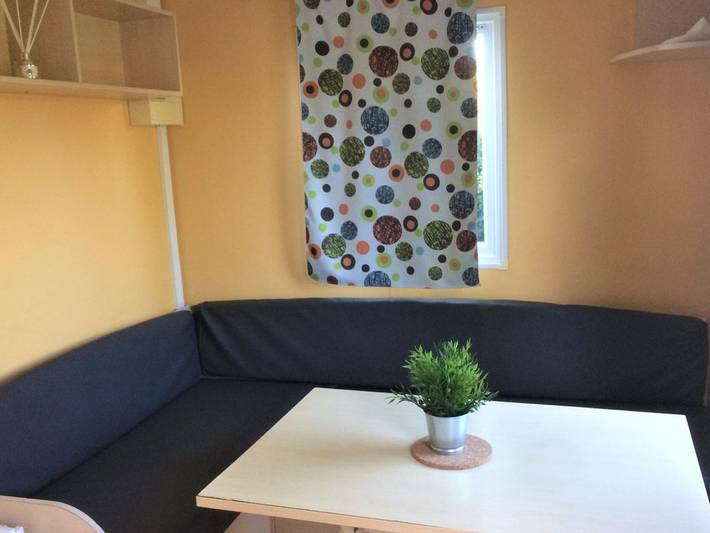 Mobil home pour 2 personnes, avec piscine et terrasse à Verruyes - 3