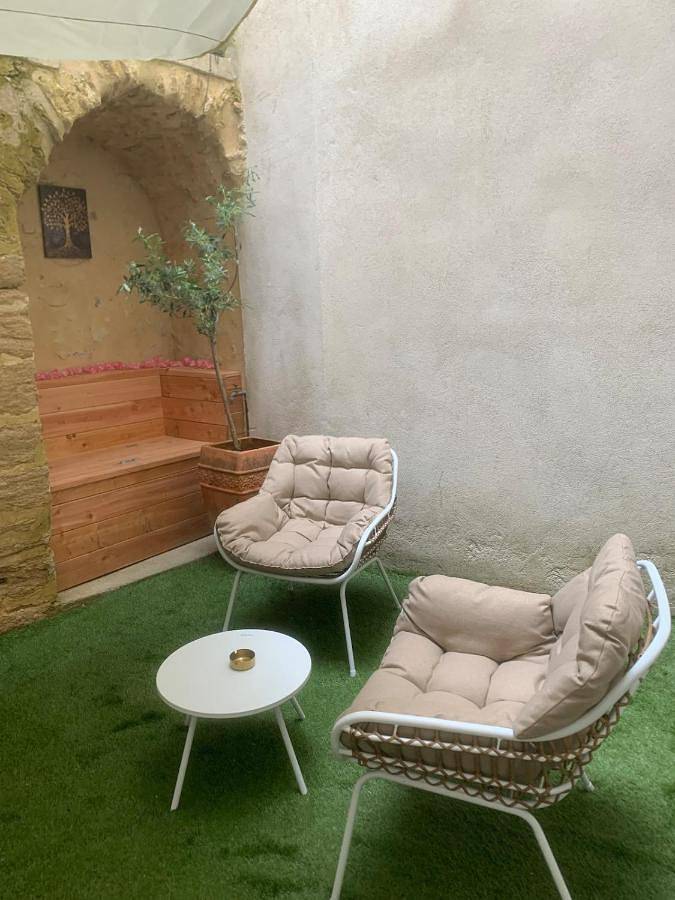 Appartement entier, One-Bedroom Apartment in Valréas, Enclave de Valreas