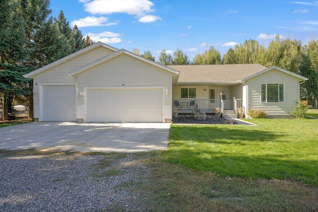 Peaceful Cul-De-Sac Home, 1 Min. Drive To Zoo Mt! in Yellowstone County