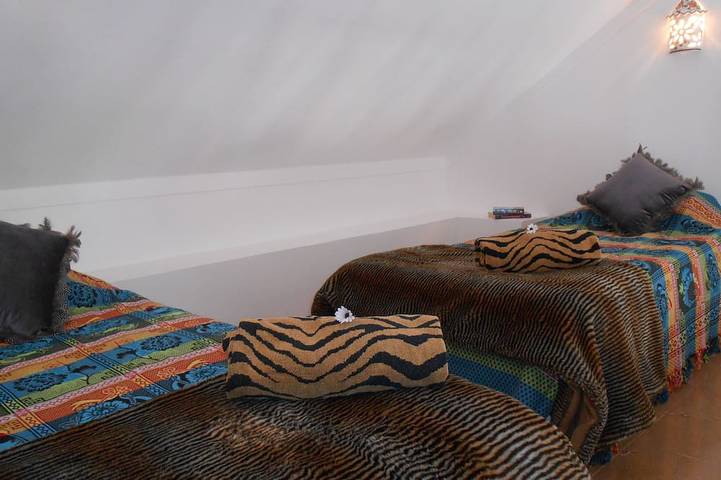 Ganze Wohnung, Geräumiges Studio Apt, mit Klimaanlage, schönen Pool, sehr nah am Strand. in Cabanas de Tavira, Conceição e Cabanas de Tavira