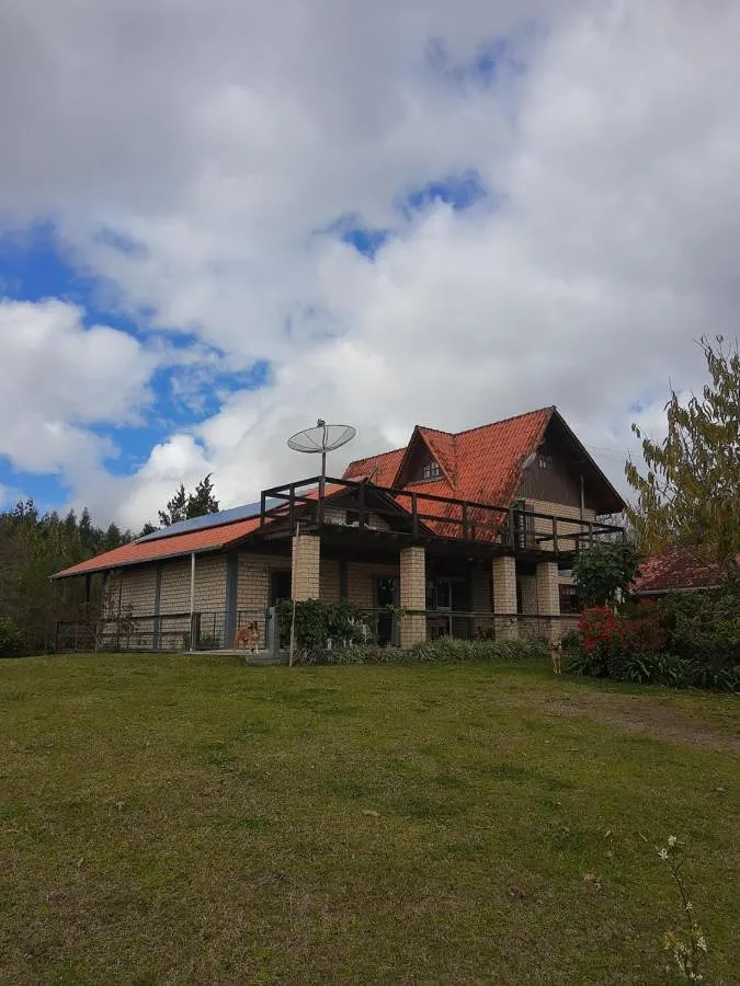 Landhaus für 8 Personen, mit Ausblick und Seeblick sowie Garten, mit Haustier - 1