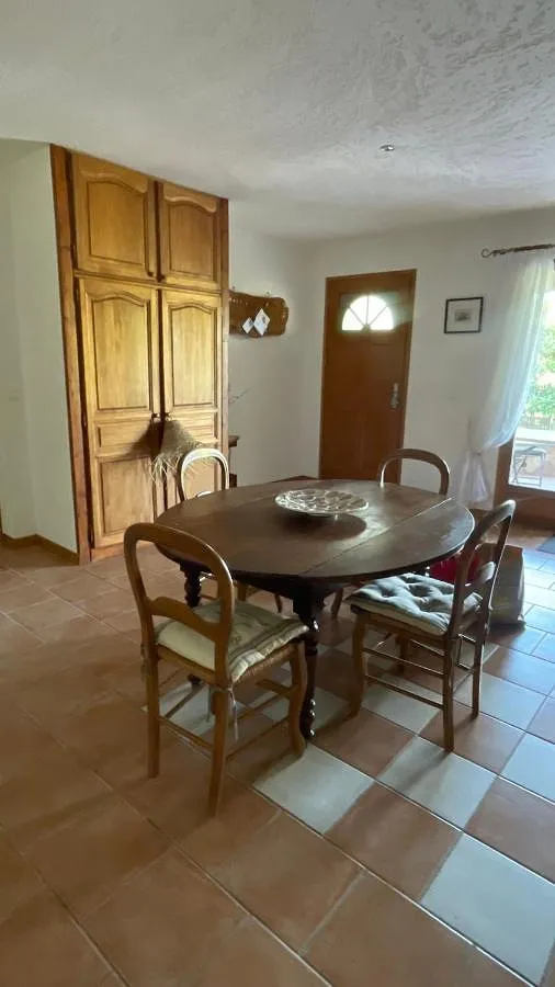 Apartamento de vacaciones para 5 personas, con piscina además de jardín y vistas - 1