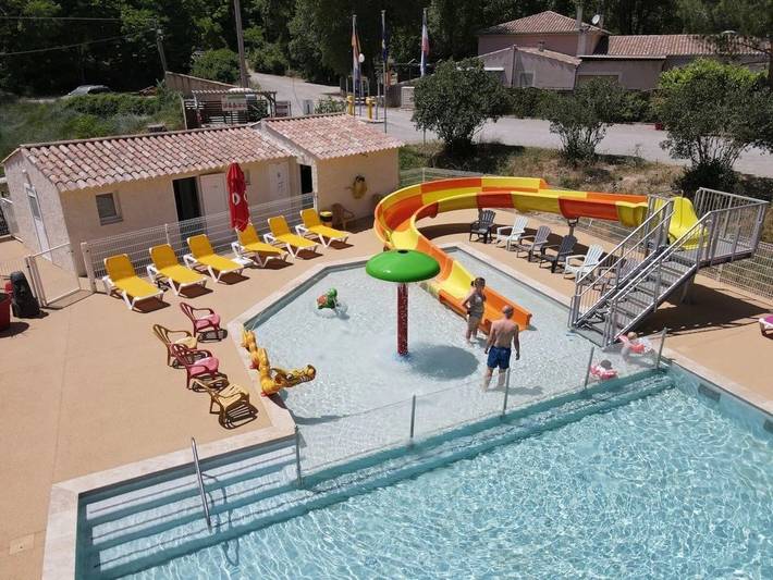 Mobil home pour 4 personnes, avec bassin pour enfant et piscine - 1