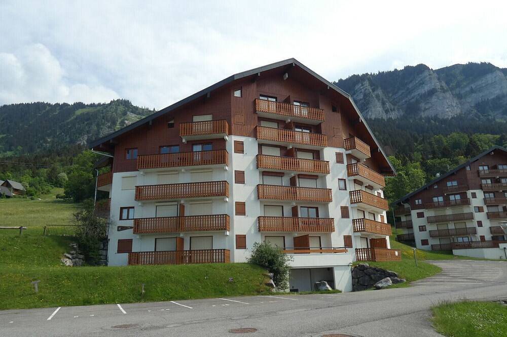 Entire apartment, Appartement Chaleureux, Ambiance Montagne en Front de Neige in Thollon-les-Mémises, Thonon-les-Bains region