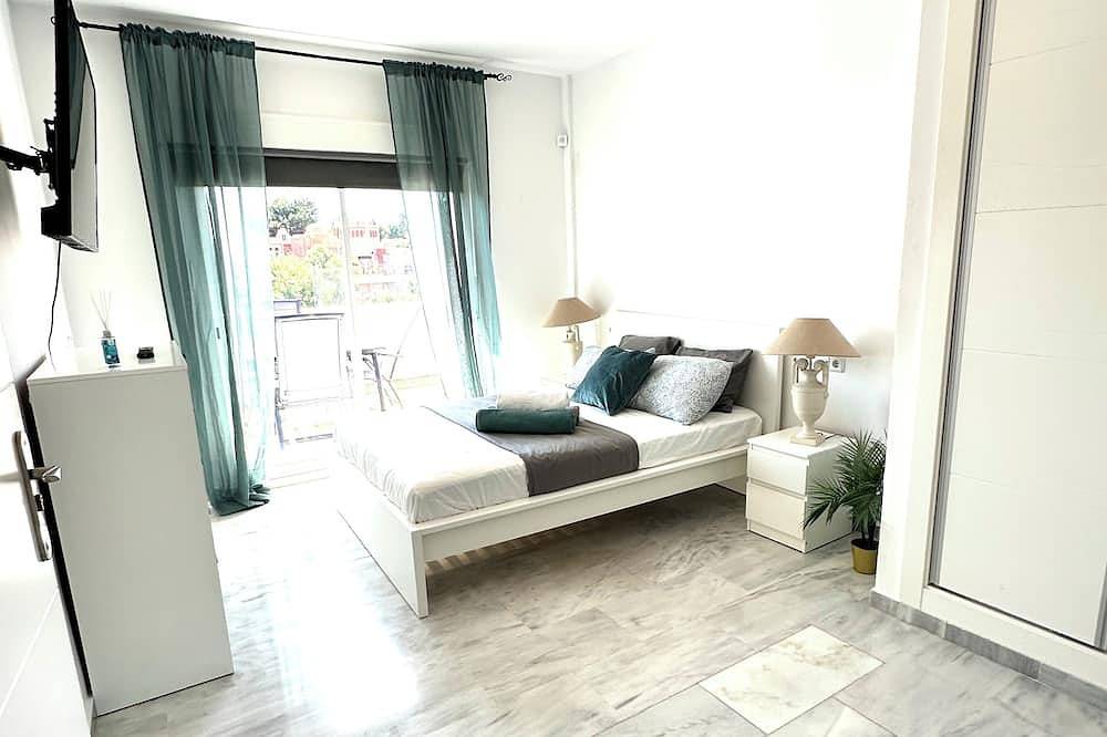 Geheel appartement, Amazing Seaview Penthouse 3Br in Unique Villa Finlandia Marbella, Cabopino in Artola, Marbella