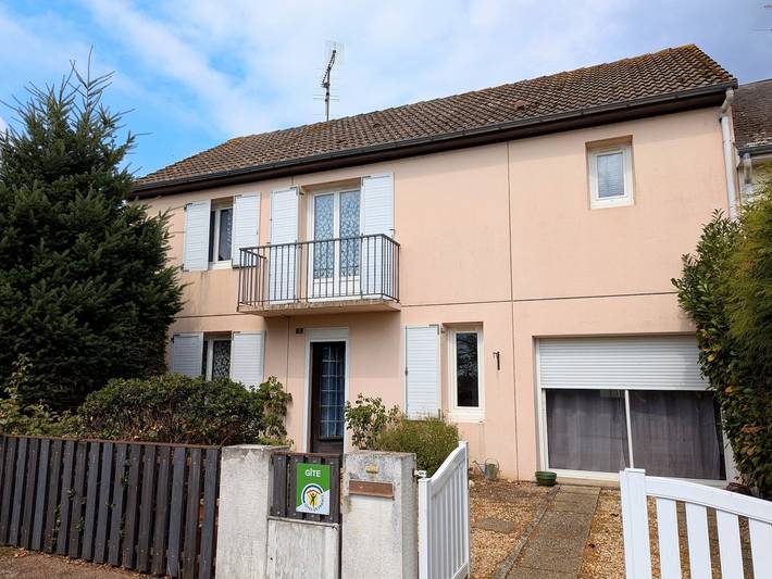 Gîte pour 6 personnes, avec Terrasse et Jardin