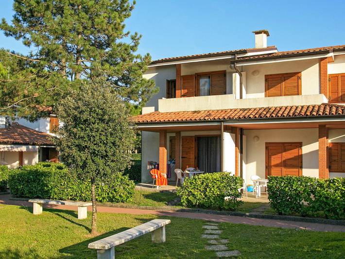 Ferienhaus für 6 Personen, mit Balkon und Kinderpool sowie Garten in Bibione - 2