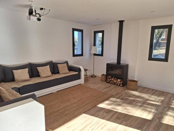 Casa rural con piscina para 8 personas, con jardín además de vistas y piscina, Se admiten mascotas en Osona - 2