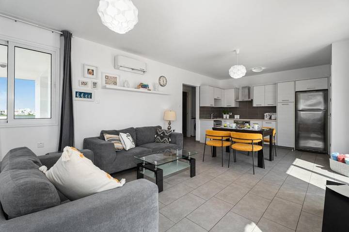 Appartement de vacances pour 5 personnes, avec balcon et piscine
