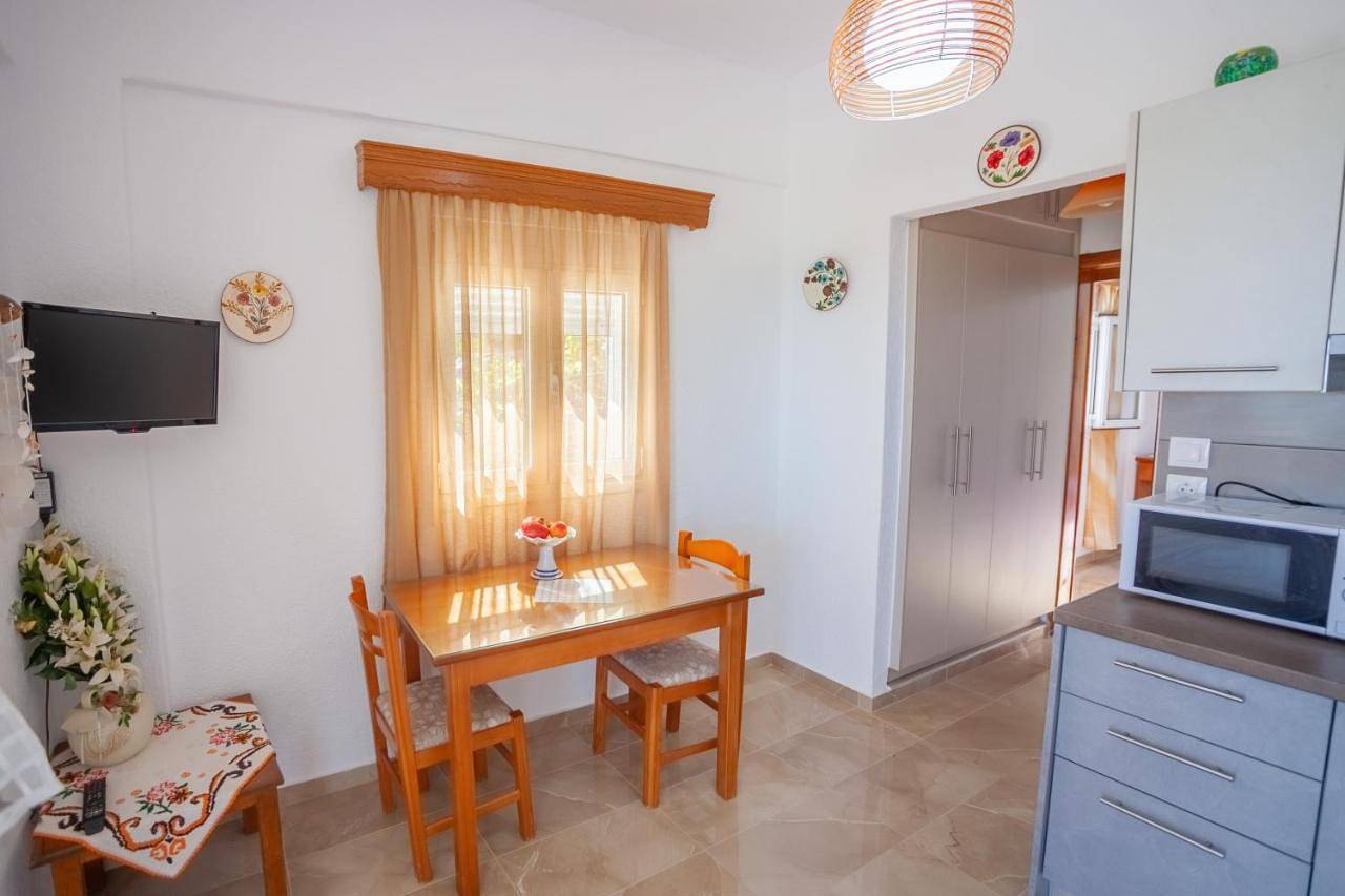 Studio with Terrace in Ίστρον, Région de Lassithi