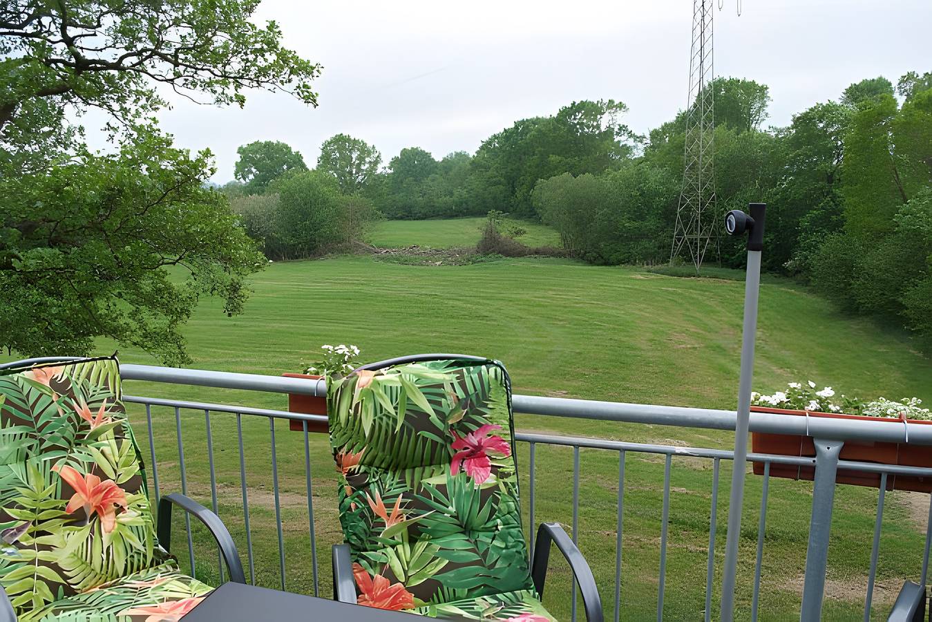 Ganze Wohnung, Ferienwohnung Naturblick" mit Gemeinschaftsgarten, Balkon und Wi-Fi in Albersdorf, Albersdorf und Umgebung