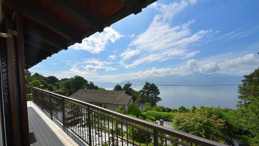 Ferienhaus für 6 Personen, mit Seeblick und Balkon sowie Garten in Trarego Viggiona