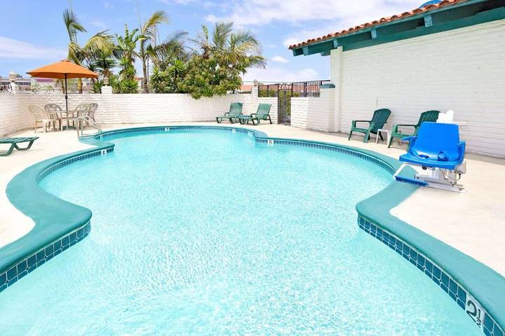 Hôtel pour 3 personnes, avec piscine - 1