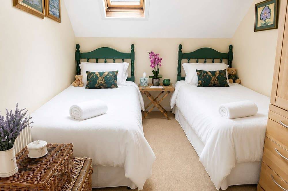 Charming 2Br Cottage in the Heart of Lyndhurst | Parking & Garden in Lyndhurst, Hampshire