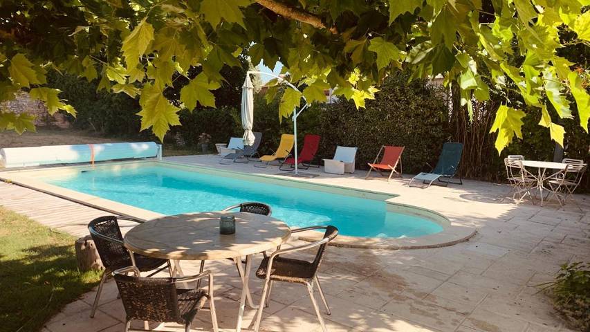 Location de vacances pour 7 personnes, avec jardin ainsi que piscine et vue, animaux acceptés à Cozes - 4