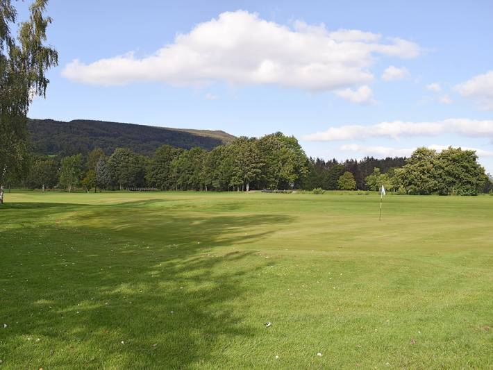 Log cabin for 5 people, with garden, with pets in Aberfeldy