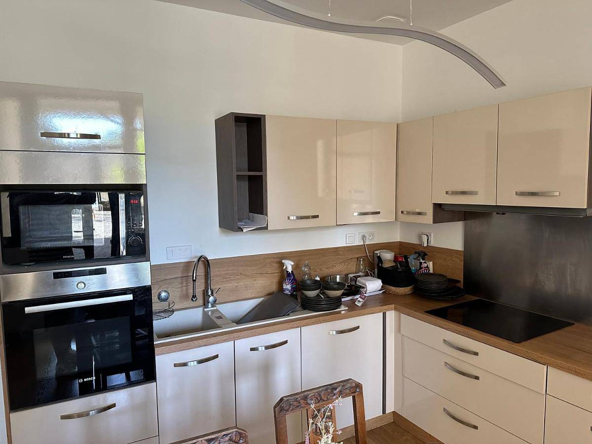 Appartement entier, Charmant appartement en pierres in Bourgoin-Jallieu, Région de La Tour-du-Pin