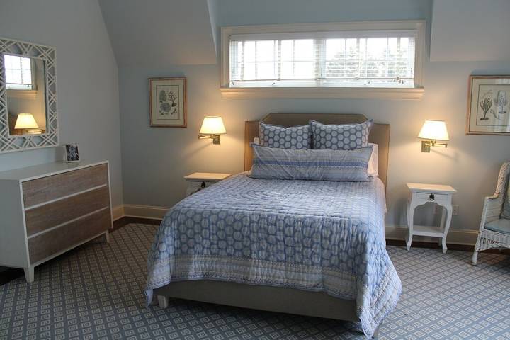 Vacation rental for 12 people, with yard and hot tub in Southampton (NY)