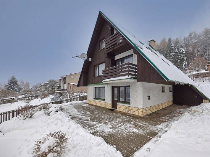 Ferienhaus für 15 Personen, mit Garten und Balkon am Riesengebirge