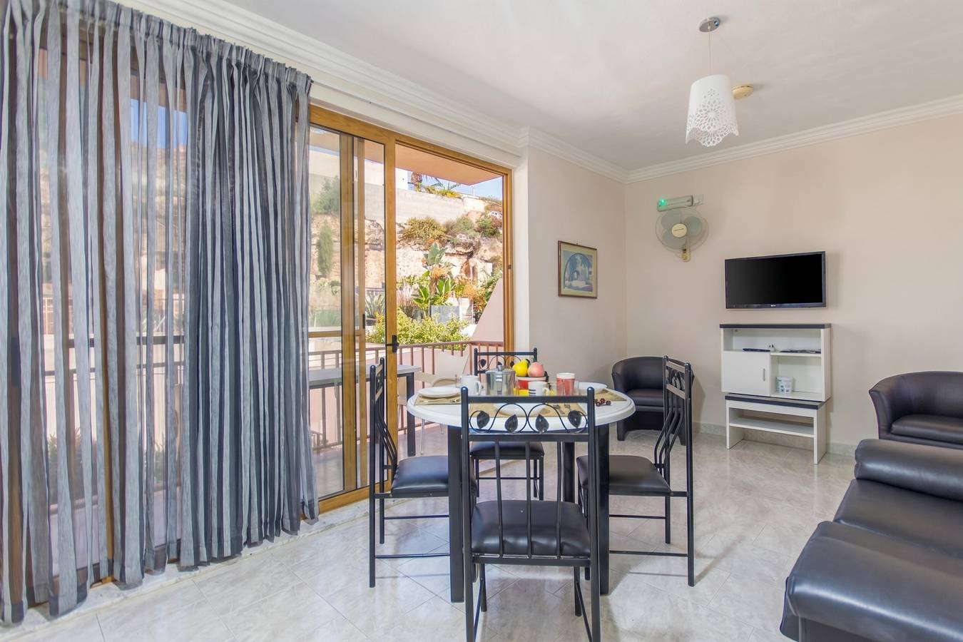 Apartamento entero, Sunny pool and terrace - Merill nb5 in il-Mellieha, Mellieha