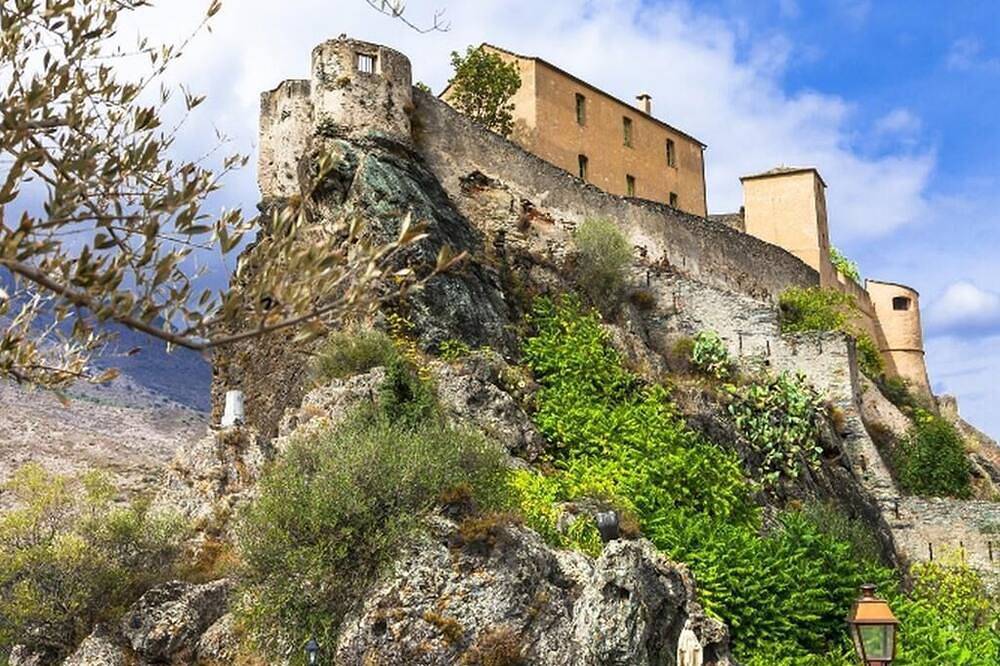 Entire apartment, Apartment-Family-Wet room-City view in Corte, Parc naturel régional de Corse