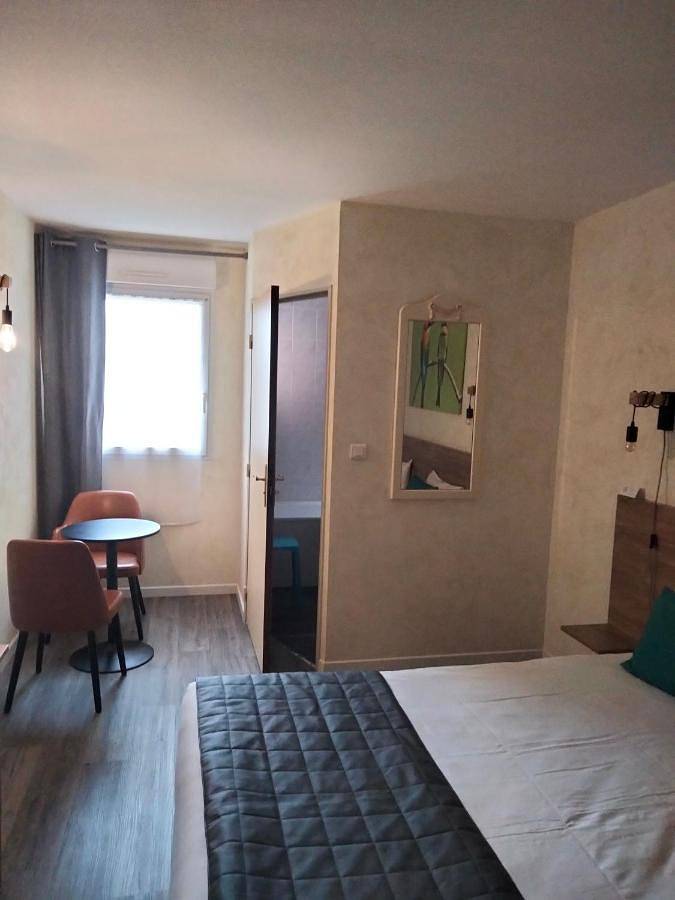 Hôtel pour 2 personnes, avec terrasse et jardin, animaux acceptés à Chinon - 2
