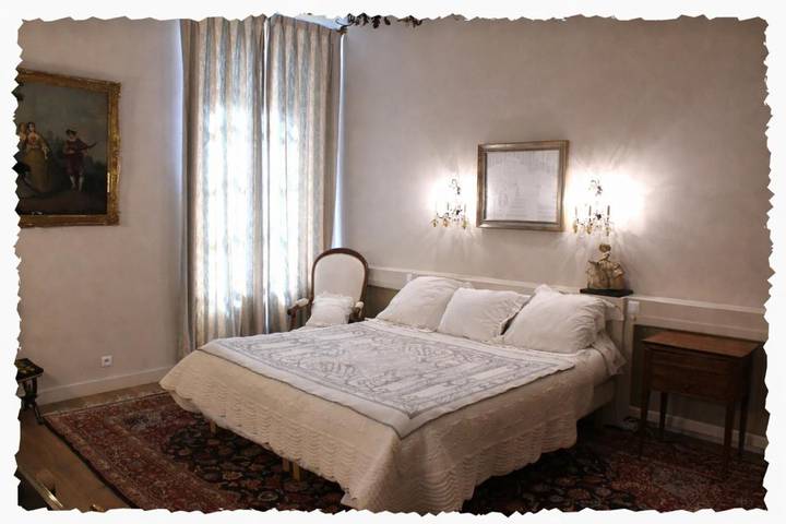 Location de vacances pour 3 personnes, avec piscine ainsi que vue et jardin à Brinon-sur-Sauldre - 4